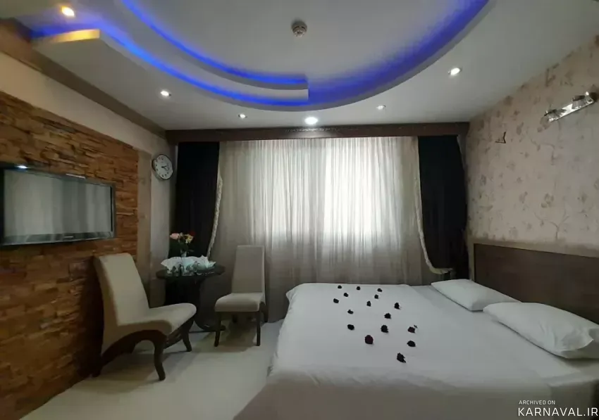 https://media.karnaval.ir/uploads/2024/06/46407.webp