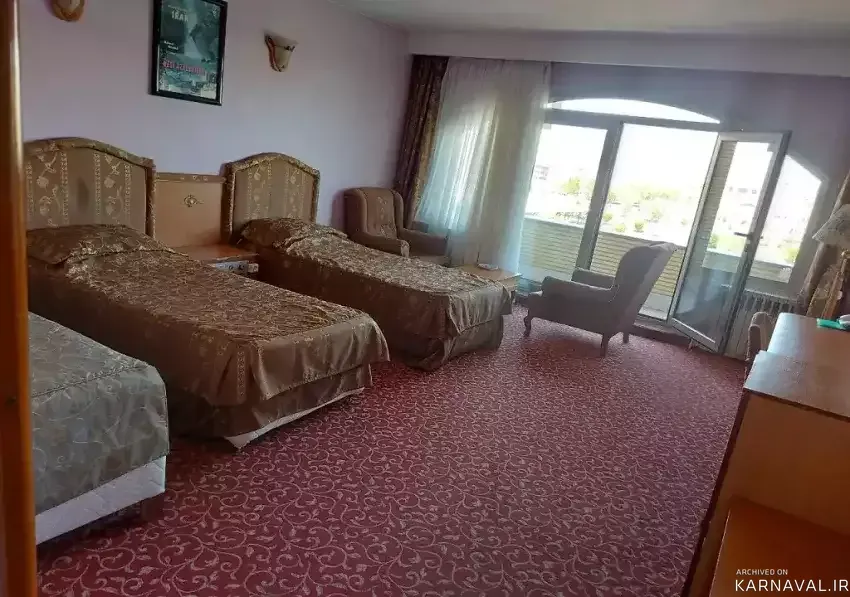 https://media.karnaval.ir/uploads/2024/06/49714.webp