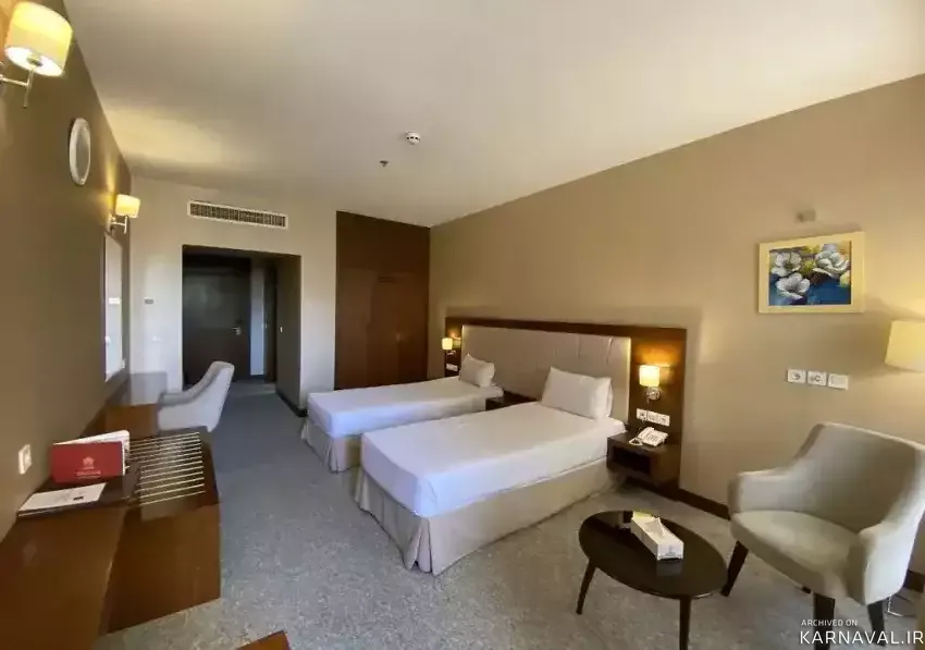 https://media.karnaval.ir/uploads/2024/06/50184.webp