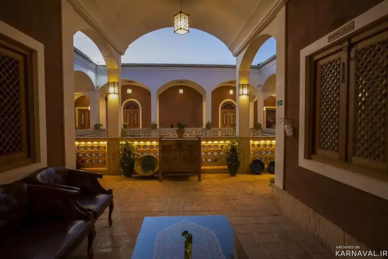 اقامتگاه سنتی بابا افضل کاشان