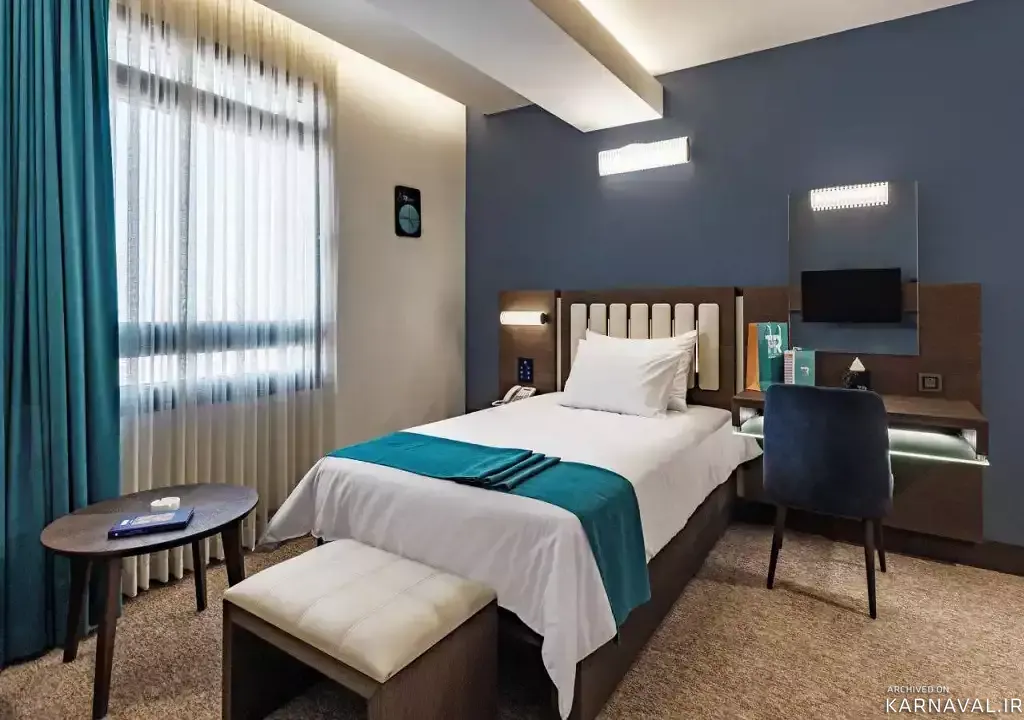 https://media.karnaval.ir/uploads/2024/06/53034.webp