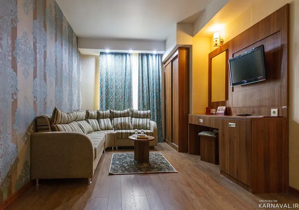 https://media.karnaval.ir/uploads/2024/06/64975.webp