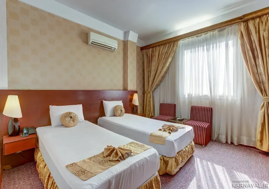 https://media.karnaval.ir/uploads/2024/06/65521.webp