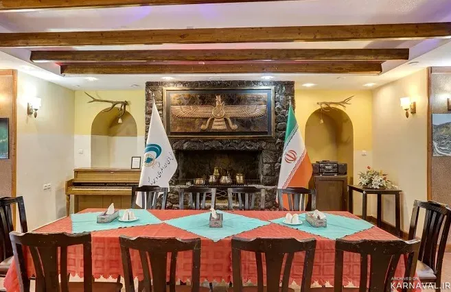 https://media.karnaval.ir/uploads/2024/06/69463.webp