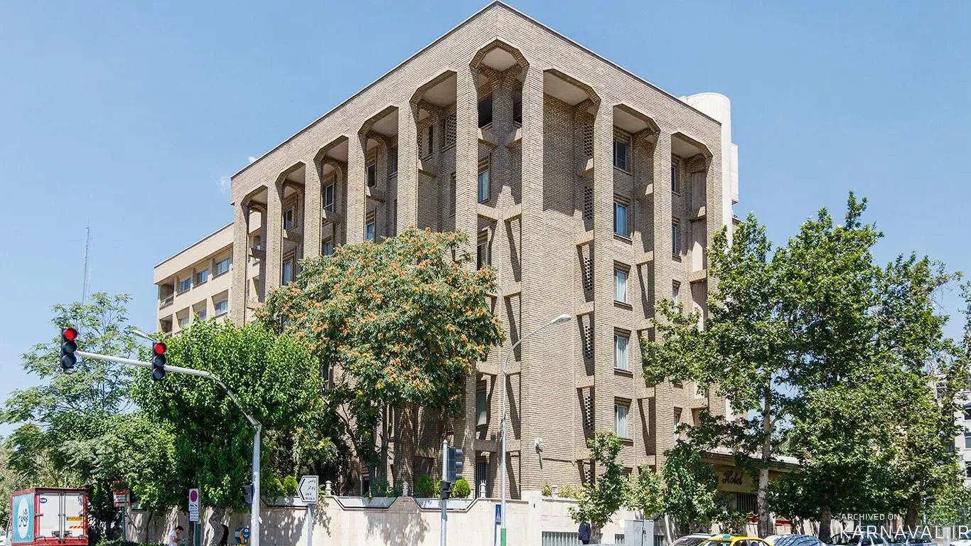 https://media.karnaval.ir/uploads/2024/06/70856.webp