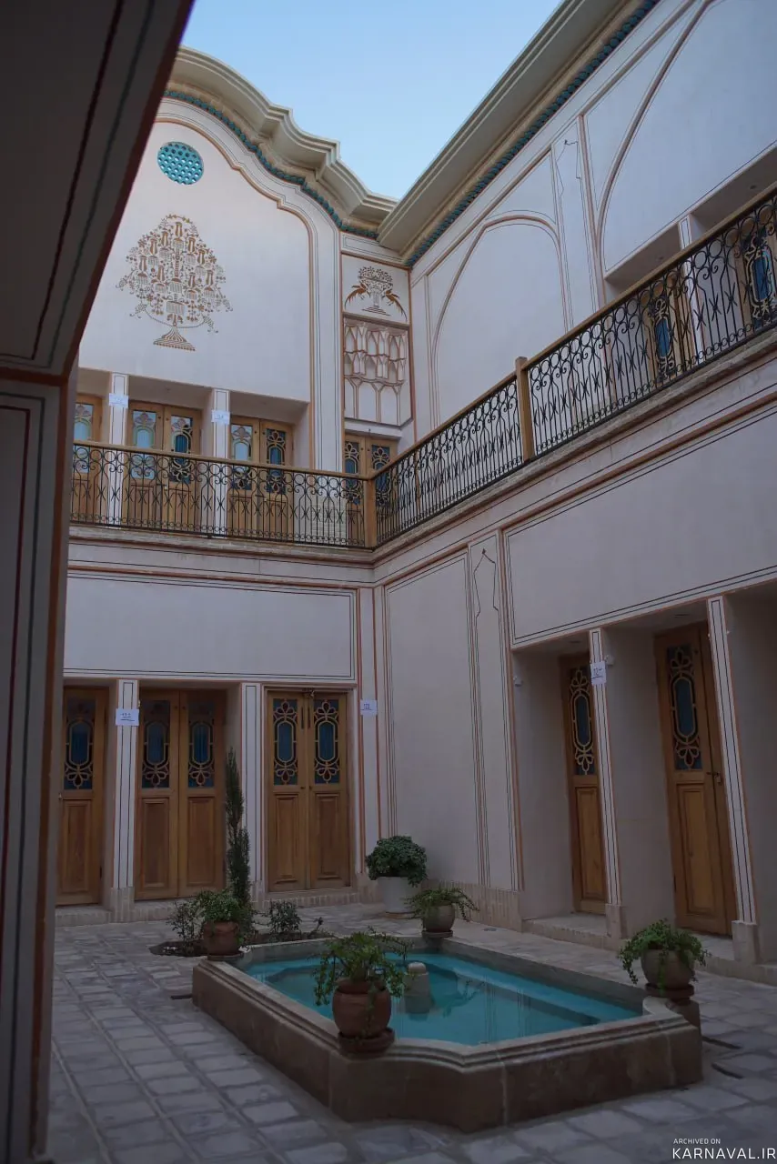 هتل مهینستان راهب کاشان