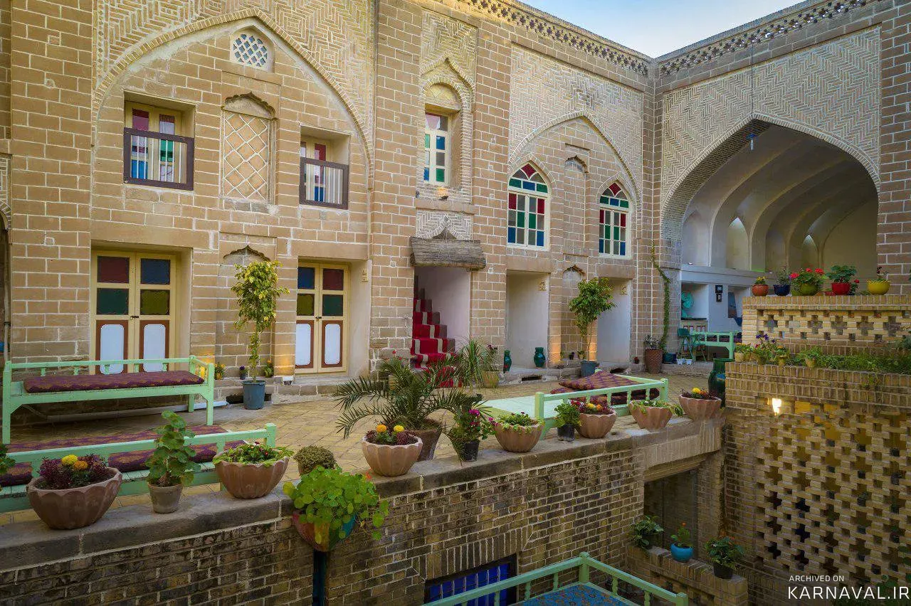 هتل سنتی خانه تاریخی طبیب شوشتر
