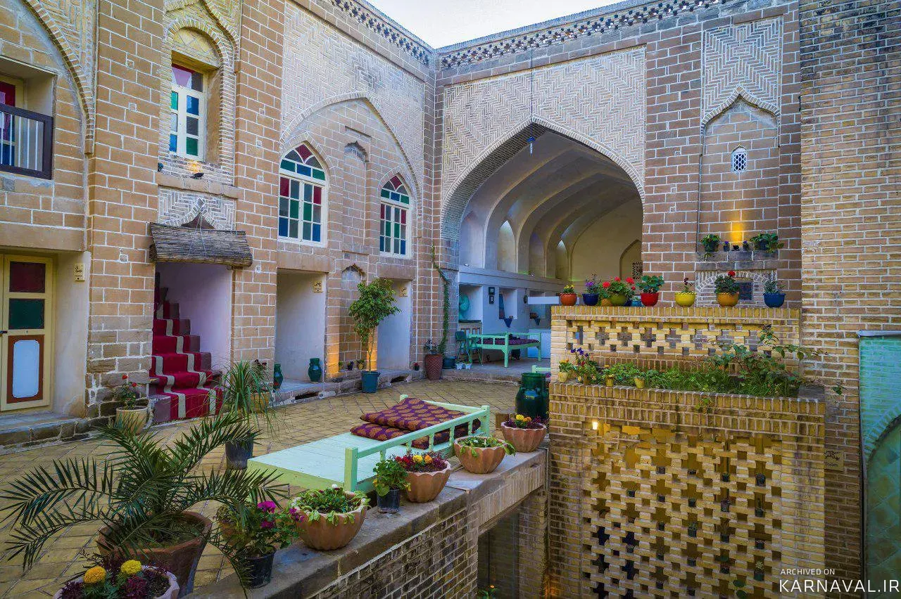 هتل سنتی خانه تاریخی طبیب شوشتر