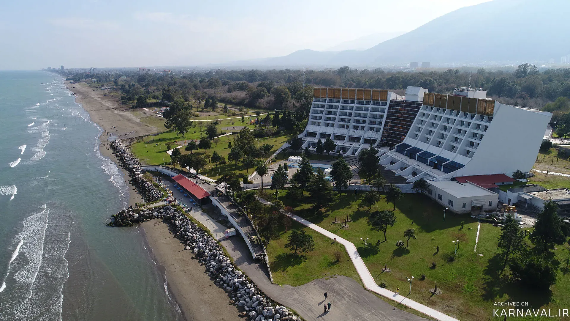 https://media.karnaval.ir/uploads/2024/06/85589.webp