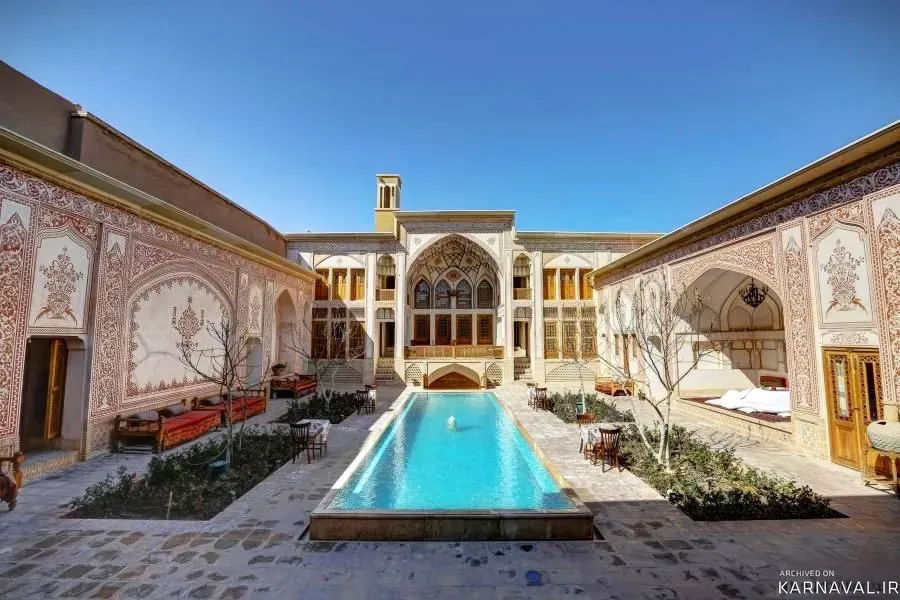 هتل مهینستان راهب کاشان