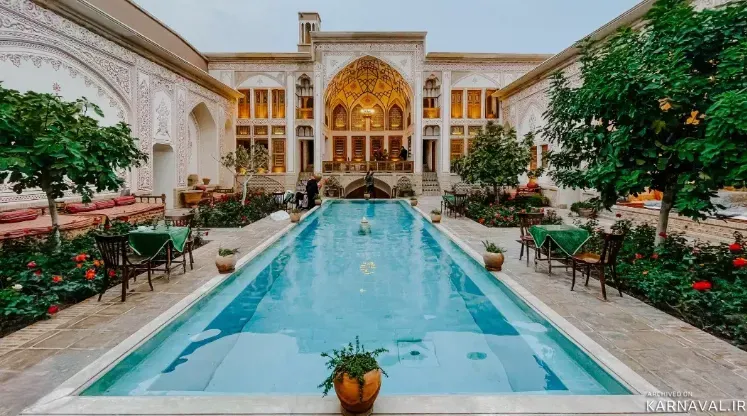 هتل مهینستان راهب کاشان