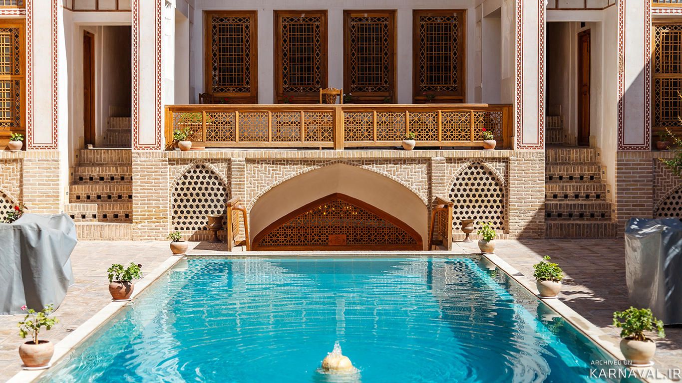 هتل مهینستان راهب کاشان