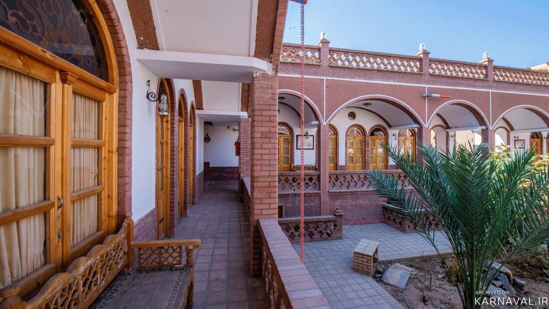 اقامتگاه سنتی فانوس ویونا کاشان