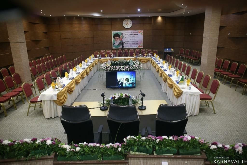 https://media.karnaval.ir/uploads/2024/08/42953.jpeg