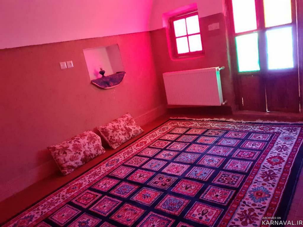 https://media.karnaval.ir/uploads/2024/08/43025.jpeg