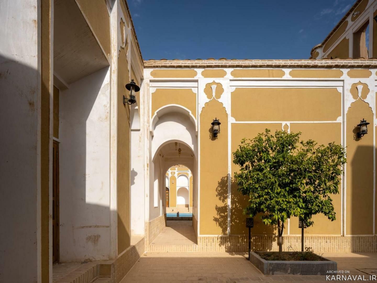 اقامتگاه سنتی عمارت قجری ابرکوه اقامتگاه سنتی عمارت قجری ابرکوه