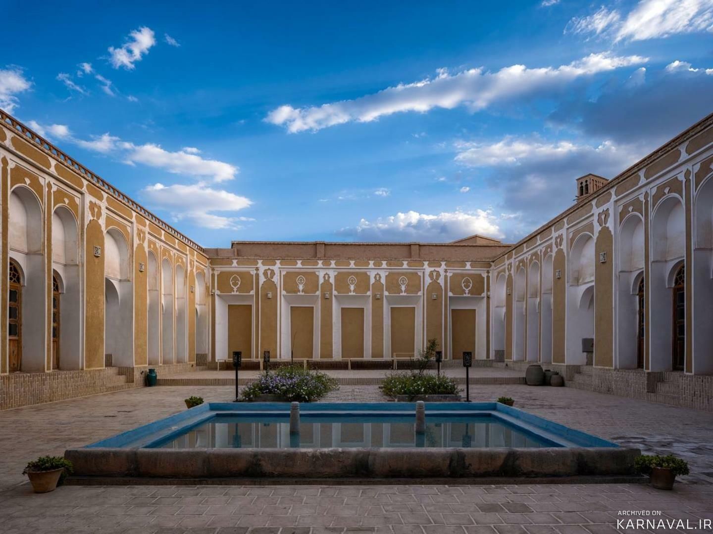 اقامتگاه سنتی عمارت قجری ابرکوه اقامتگاه سنتی عمارت قجری ابرکوه