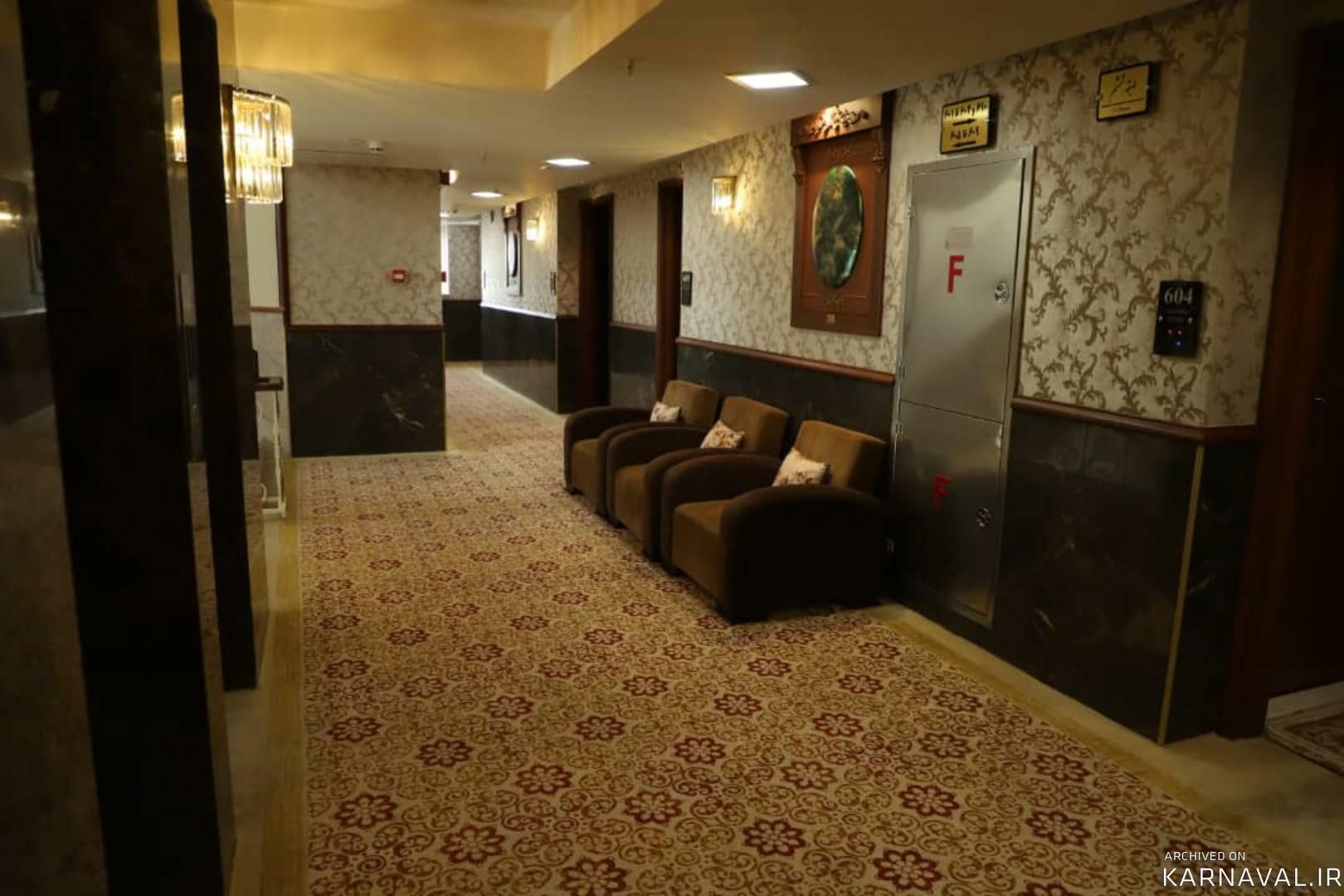 https://media.karnaval.ir/uploads/2024/08/45413.jpeg
