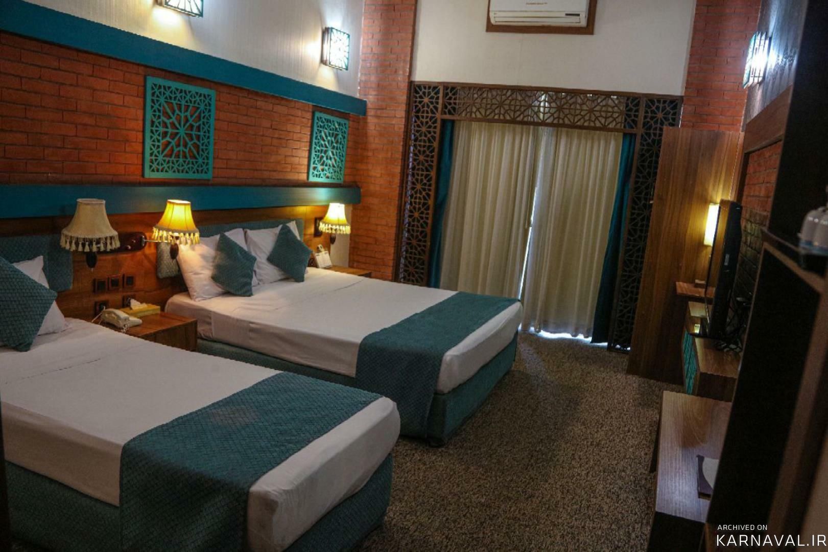 https://media.karnaval.ir/uploads/2024/08/49970.jpeg
