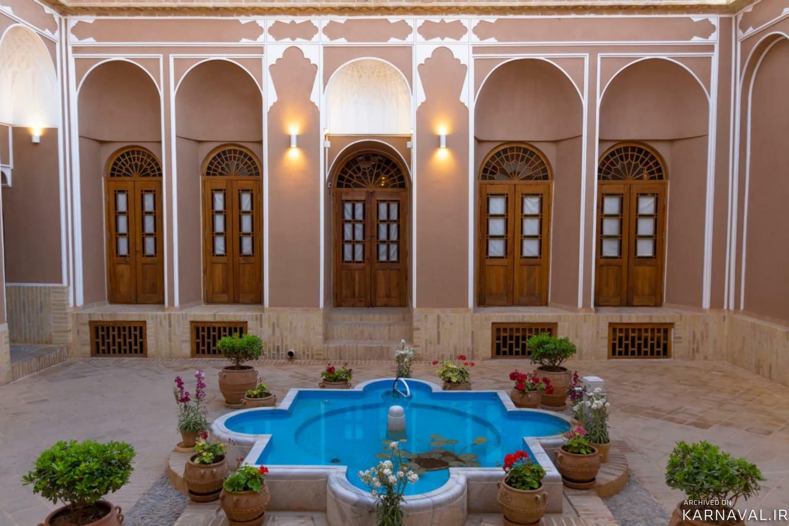 هتل بوتیک کتروا یزد