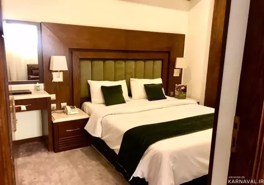 https://media.karnaval.ir/uploads/2024/10/36518.webp