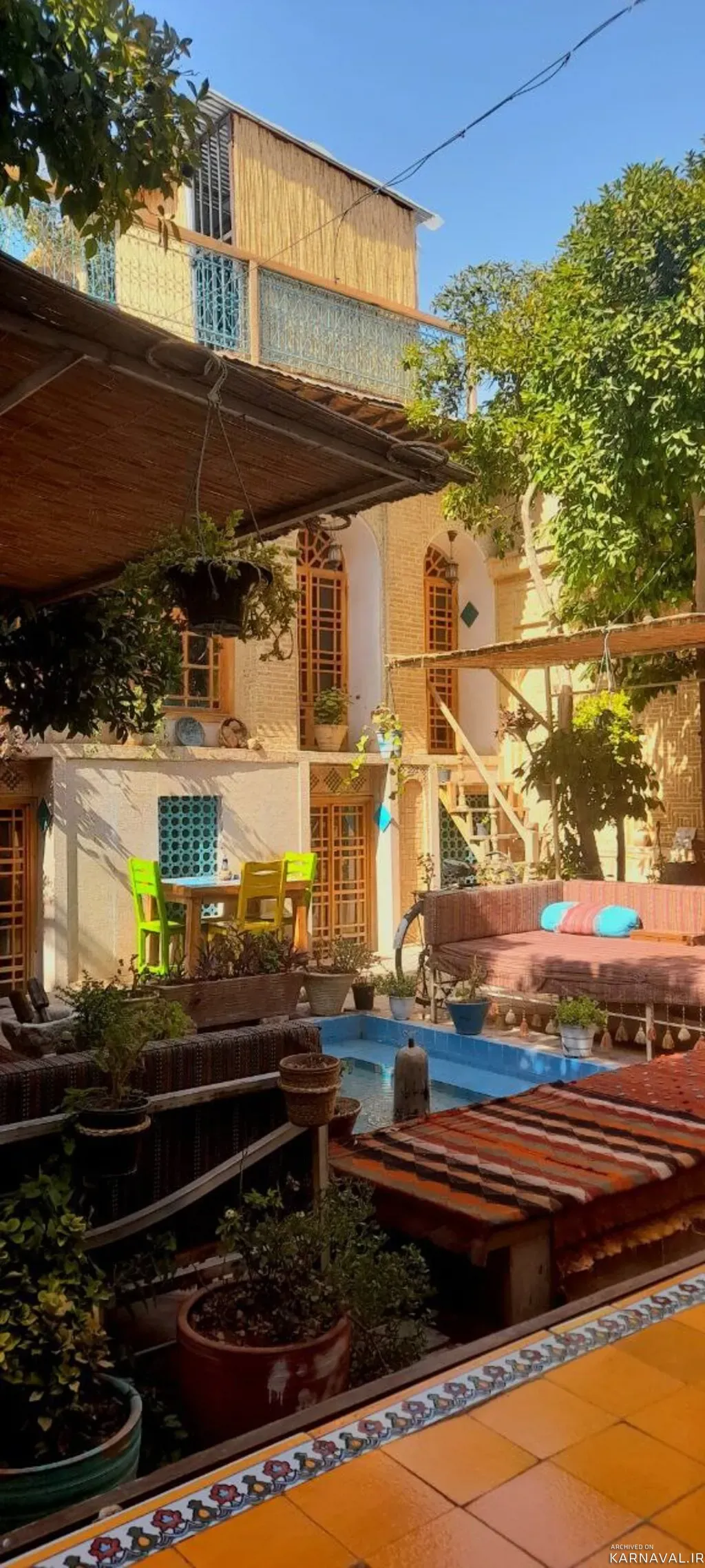 اقامتگاه بوم گردی عمارت هفت رنگ شیراز