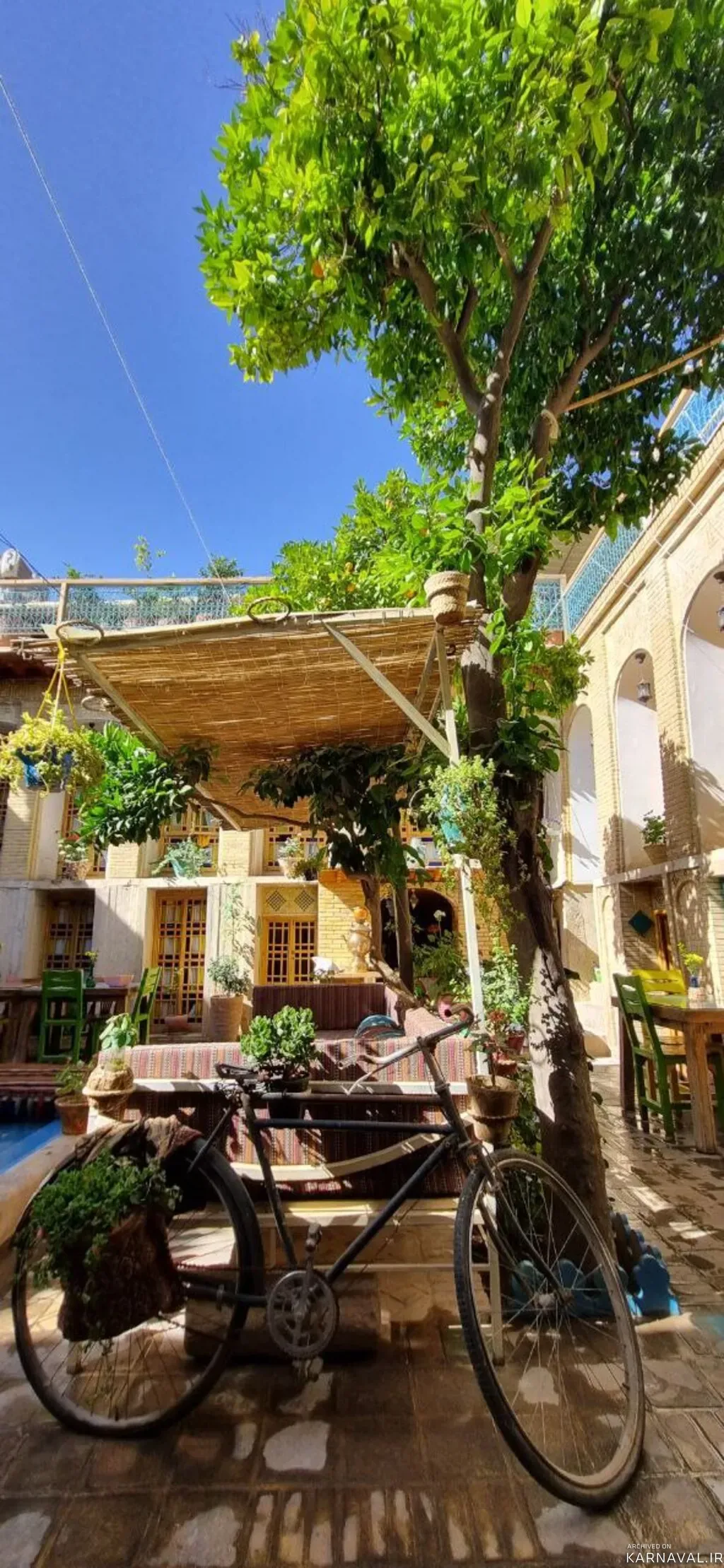 اقامتگاه بوم گردی عمارت هفت رنگ شیراز