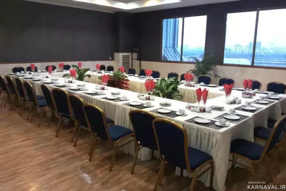 https://media.karnaval.ir/uploads/2024/10/86859.webp