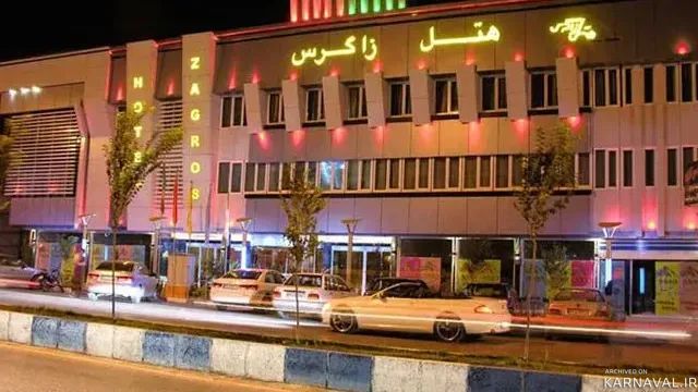 https://media.karnaval.ir/uploads/2024/11/pod-hotel-hotel-66dc5b4aa791ced26e1c7bbe.jpg