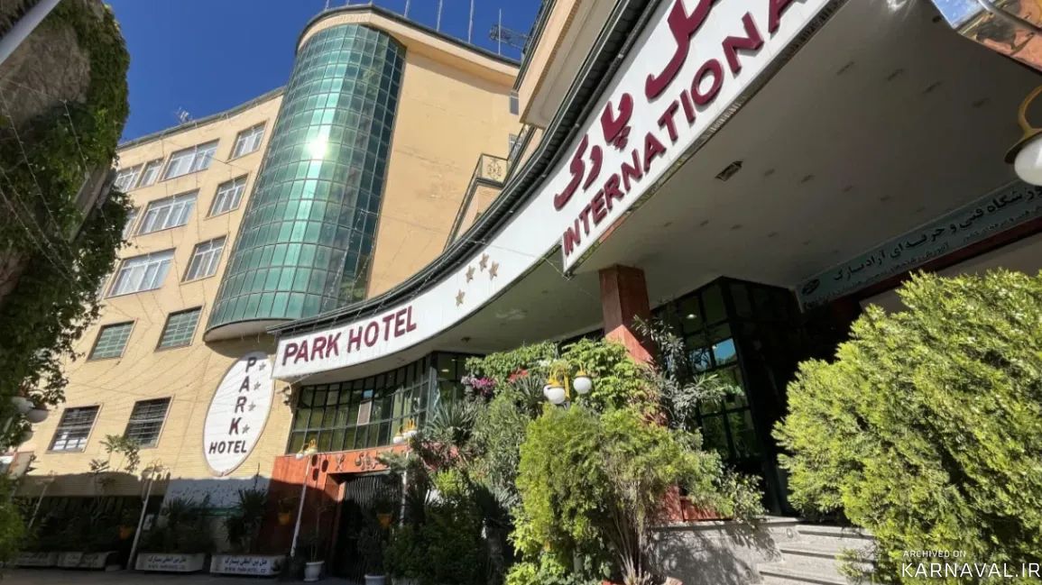 https://media.karnaval.ir/uploads/2024/11/pod-hotel-hotel-66dd804cfa606b32341a49cc.jpg