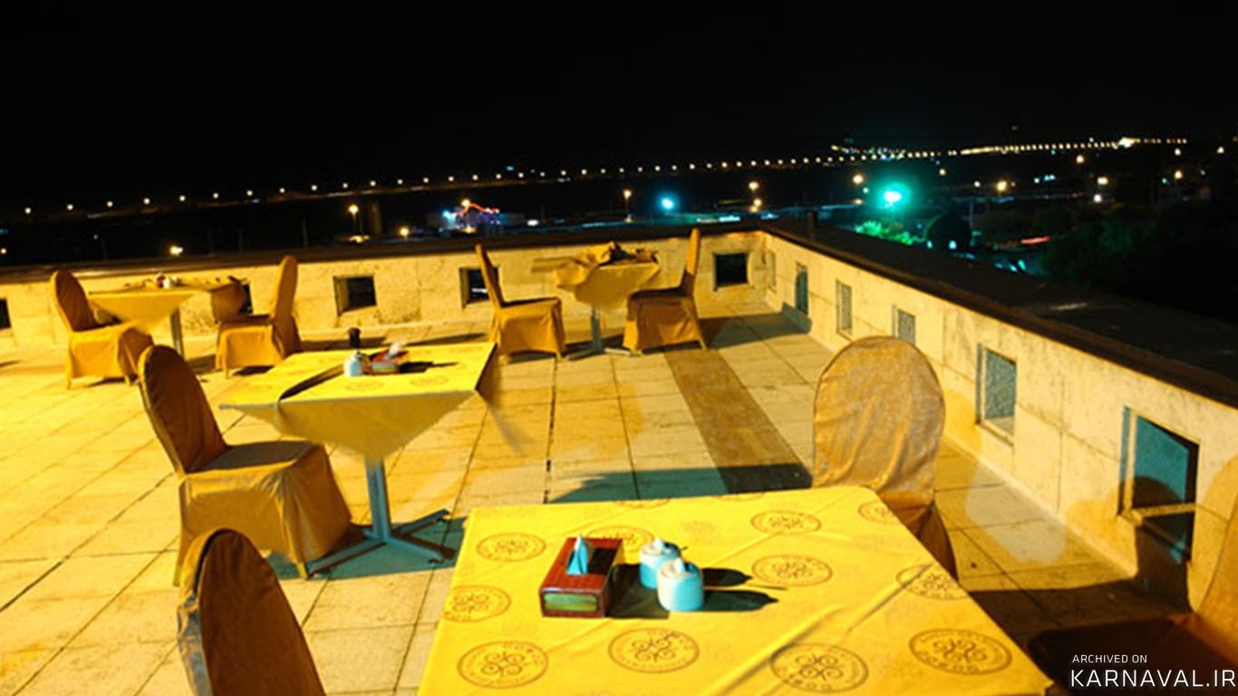 https://media.karnaval.ir/uploads/2024/12/3577.jpg