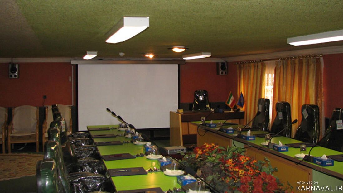 https://media.karnaval.ir/uploads/2024/12/39248.jpeg