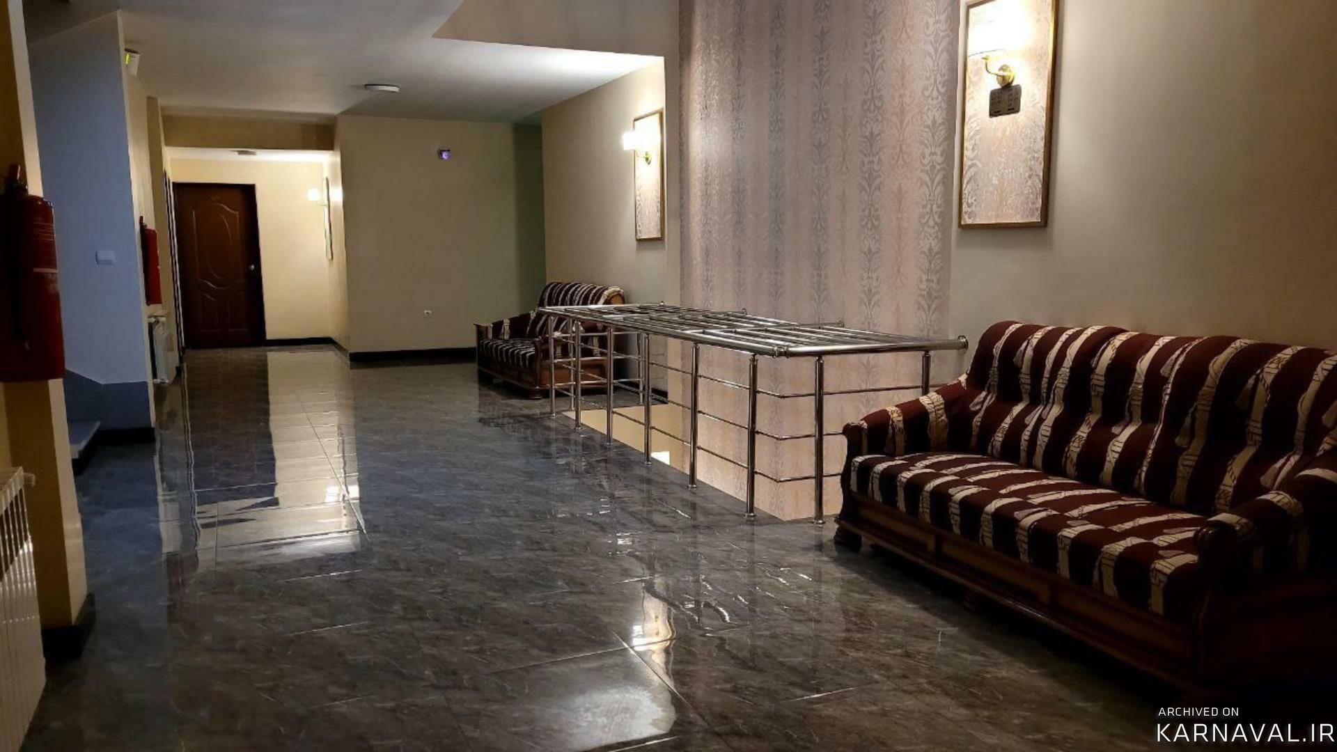 https://media.karnaval.ir/uploads/2024/12/44014.jpeg