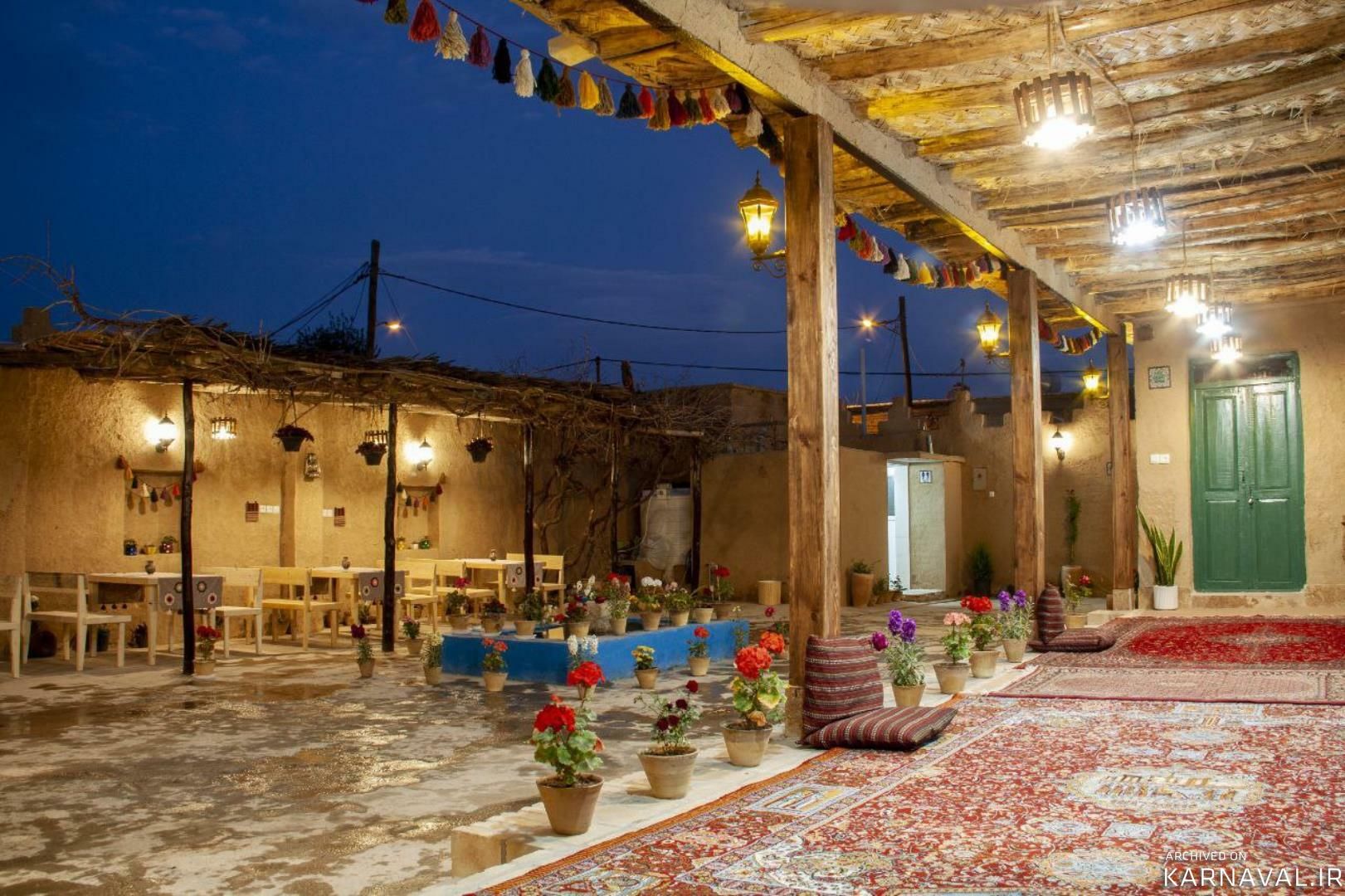 اقامتگاه بوم گردی نقش رستم مرودشت