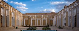 اقامتگاه سنتی عمارت قجری ابرکوه اقامتگاه سنتی عمارت قجری ابرکوه