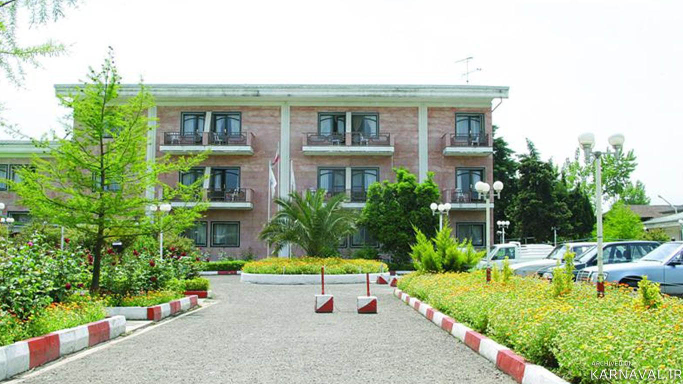 https://media.karnaval.ir/uploads/2024/12/4941.jpg