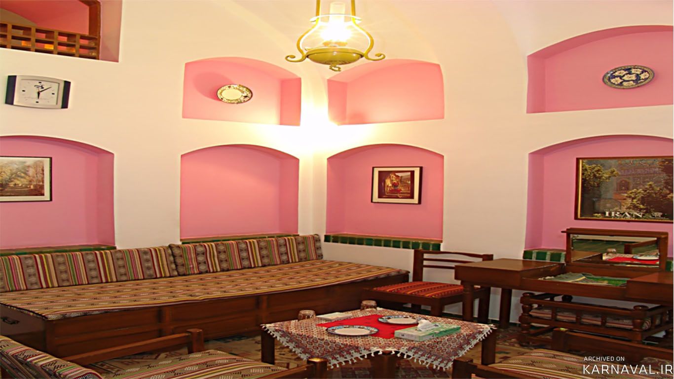 هتل جهانگردی نایین