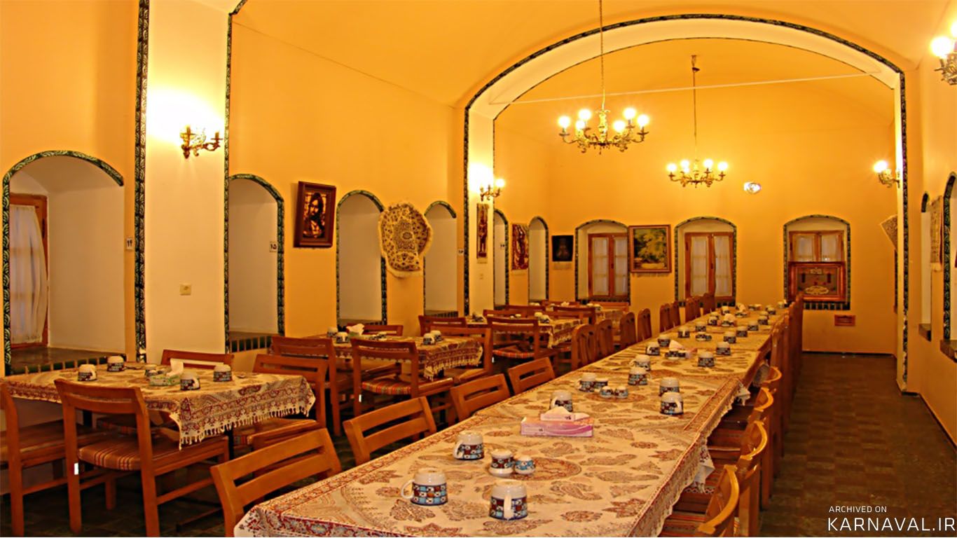 هتل جهانگردی نایین