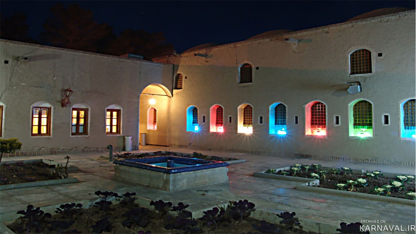 هتل جهانگردی نایین