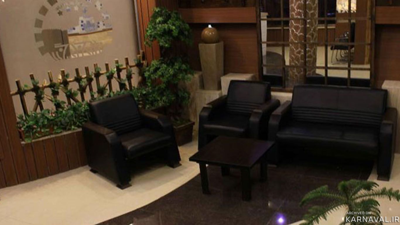 https://media.karnaval.ir/uploads/2024/12/5146.jpg