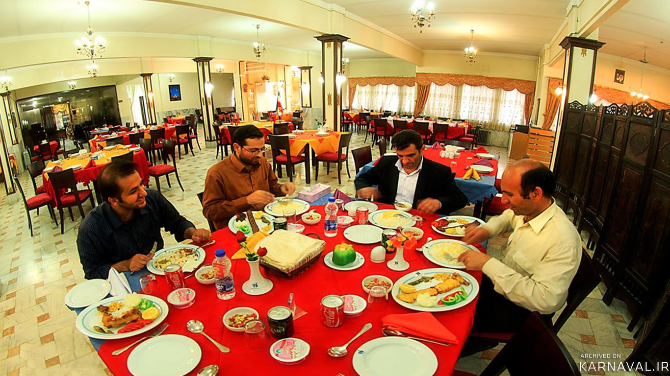 https://media.karnaval.ir/uploads/2024/12/5355.jpg