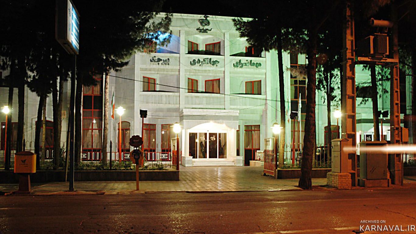https://media.karnaval.ir/uploads/2024/12/5632.jpg