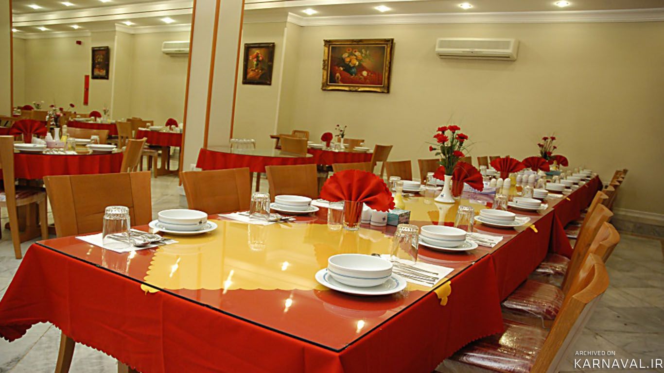 https://media.karnaval.ir/uploads/2024/12/5636.jpg