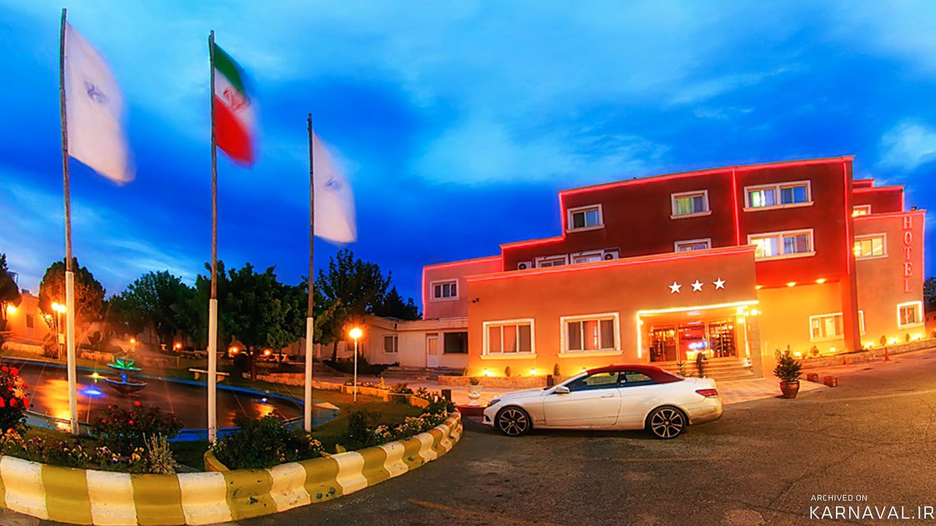 https://media.karnaval.ir/uploads/2024/12/5892.jpg