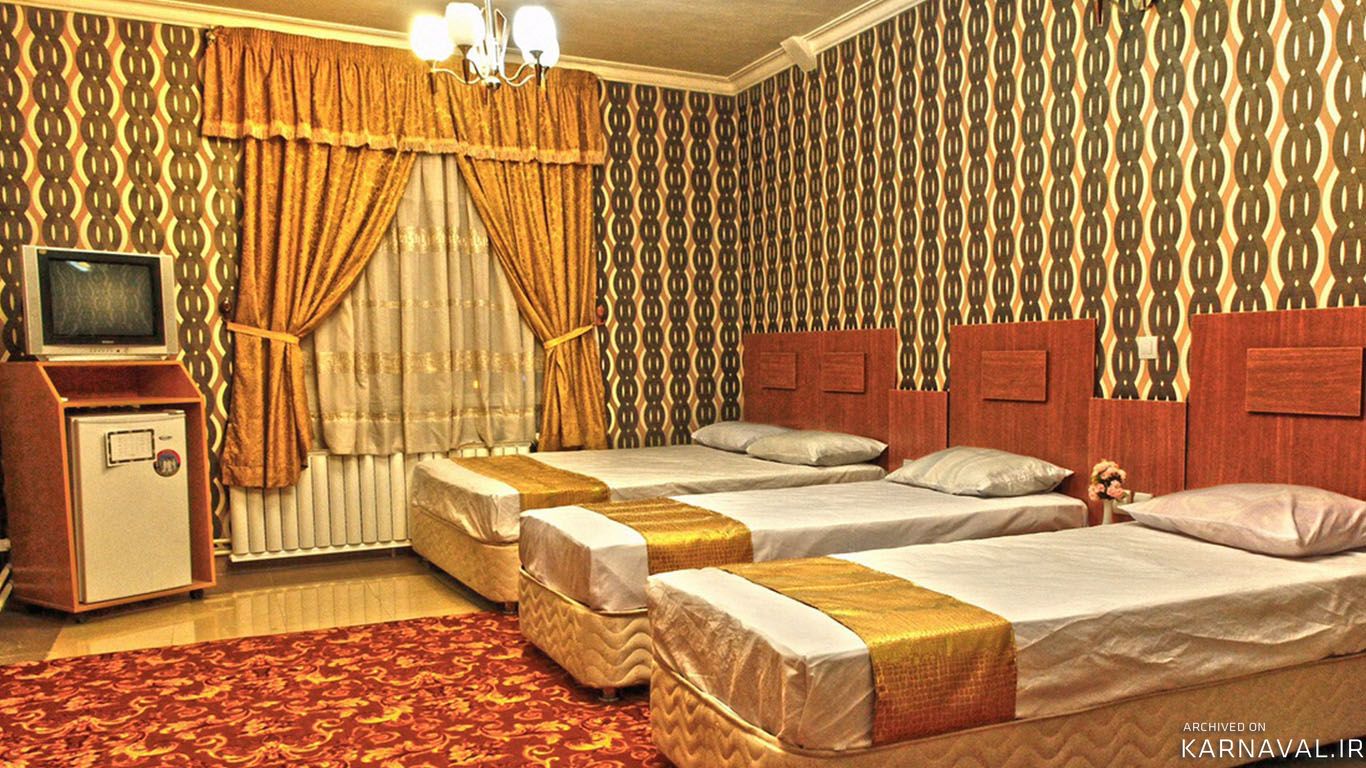 https://media.karnaval.ir/uploads/2024/12/6138.jpg