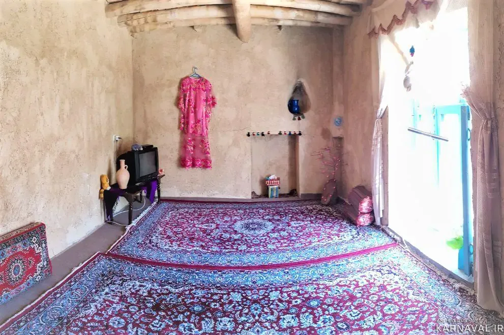 اقامتگاه بوم‌گردی واران (طبقه 2) سنندج