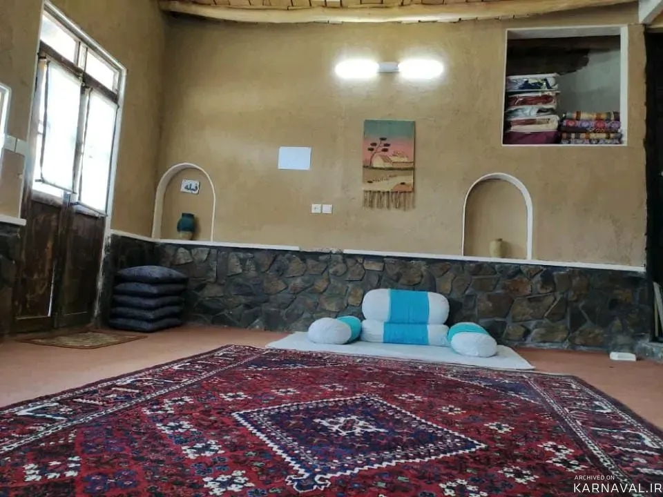 اقامتگاه بومگردی آرامش (واحد افتاب گردان) برزک اقامتگاه بومگردی آرامش (واحد افتاب گردان) برزک