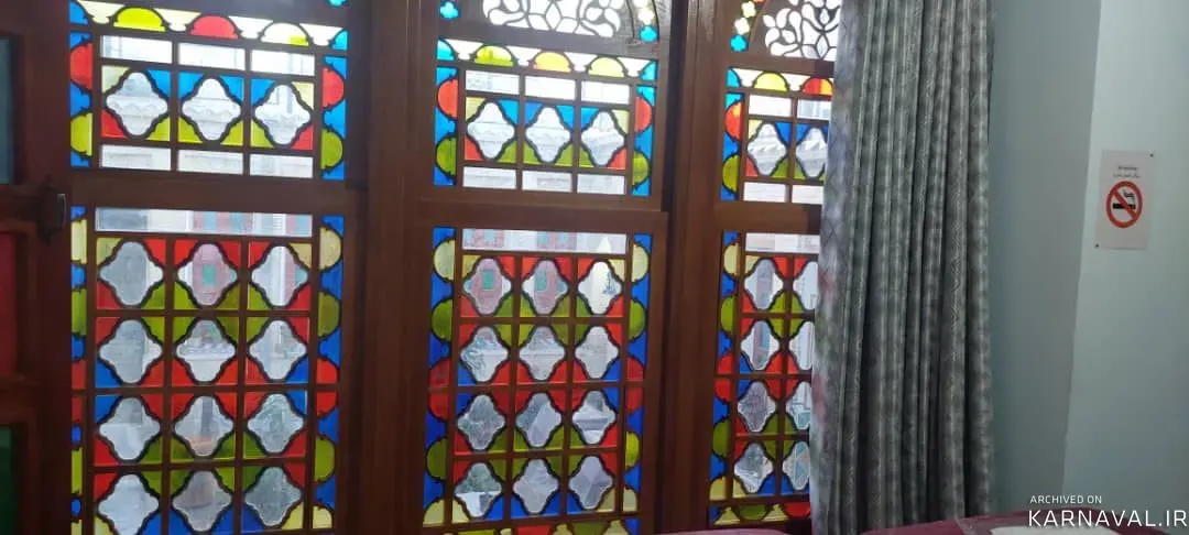 هتل سنتی اقامتگاه سنتی ملک تاج(واحد شاه نشین) شیراز