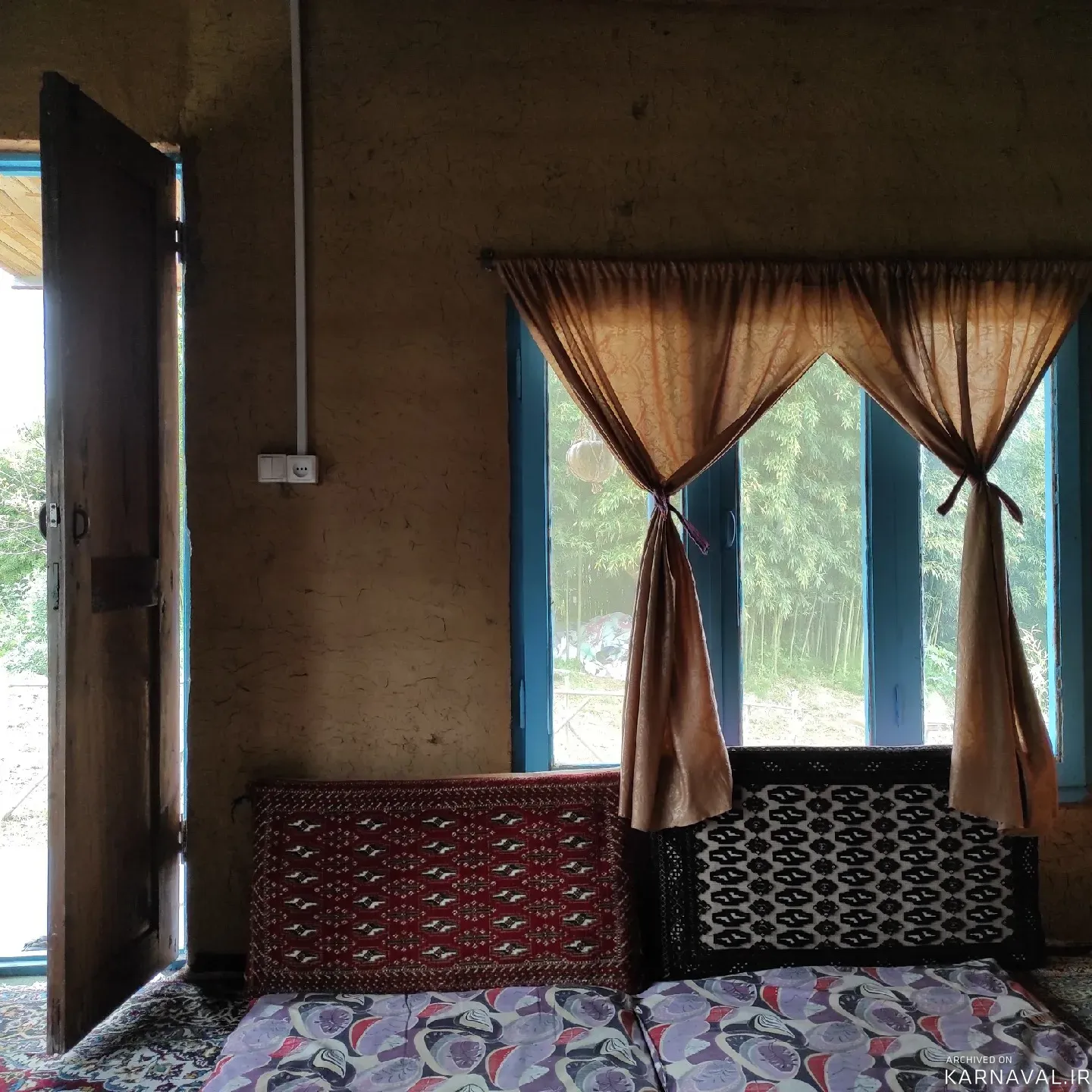 کلبه کاهگلی دنج چالوس کلبه کاهگلی دنج چالوس