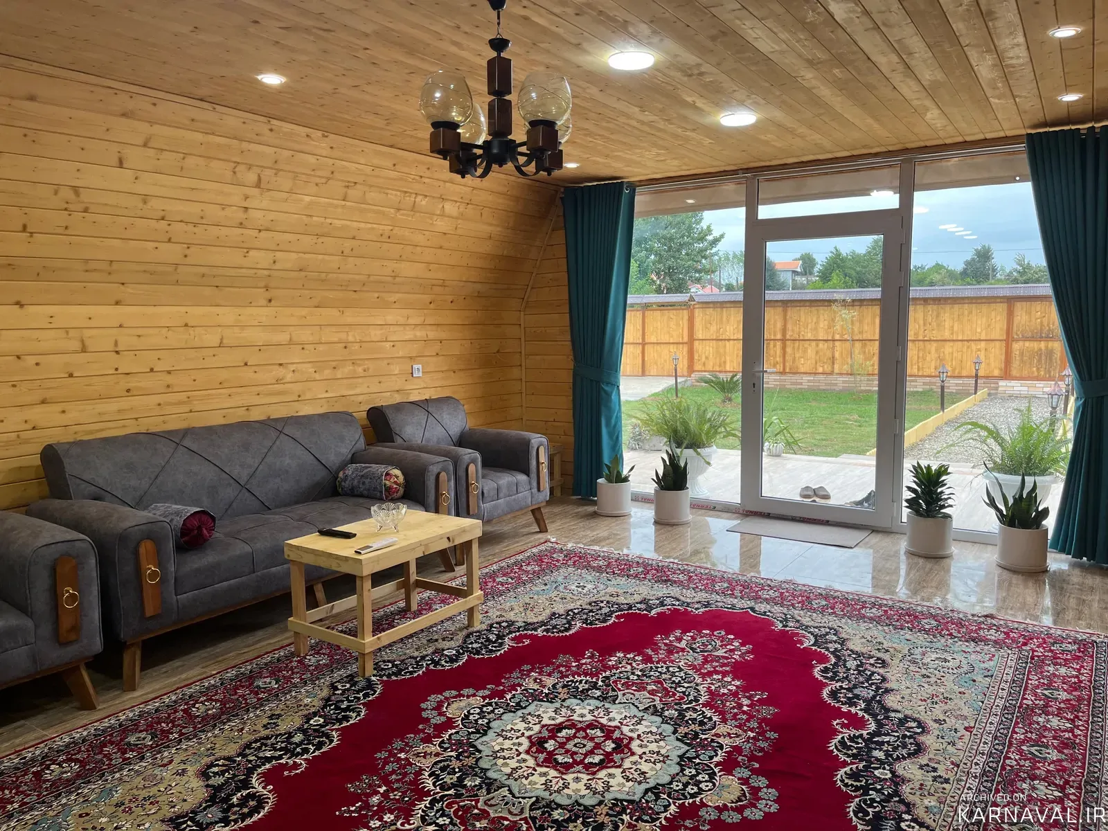 کلبه سوئیسی جهاندیده فومن